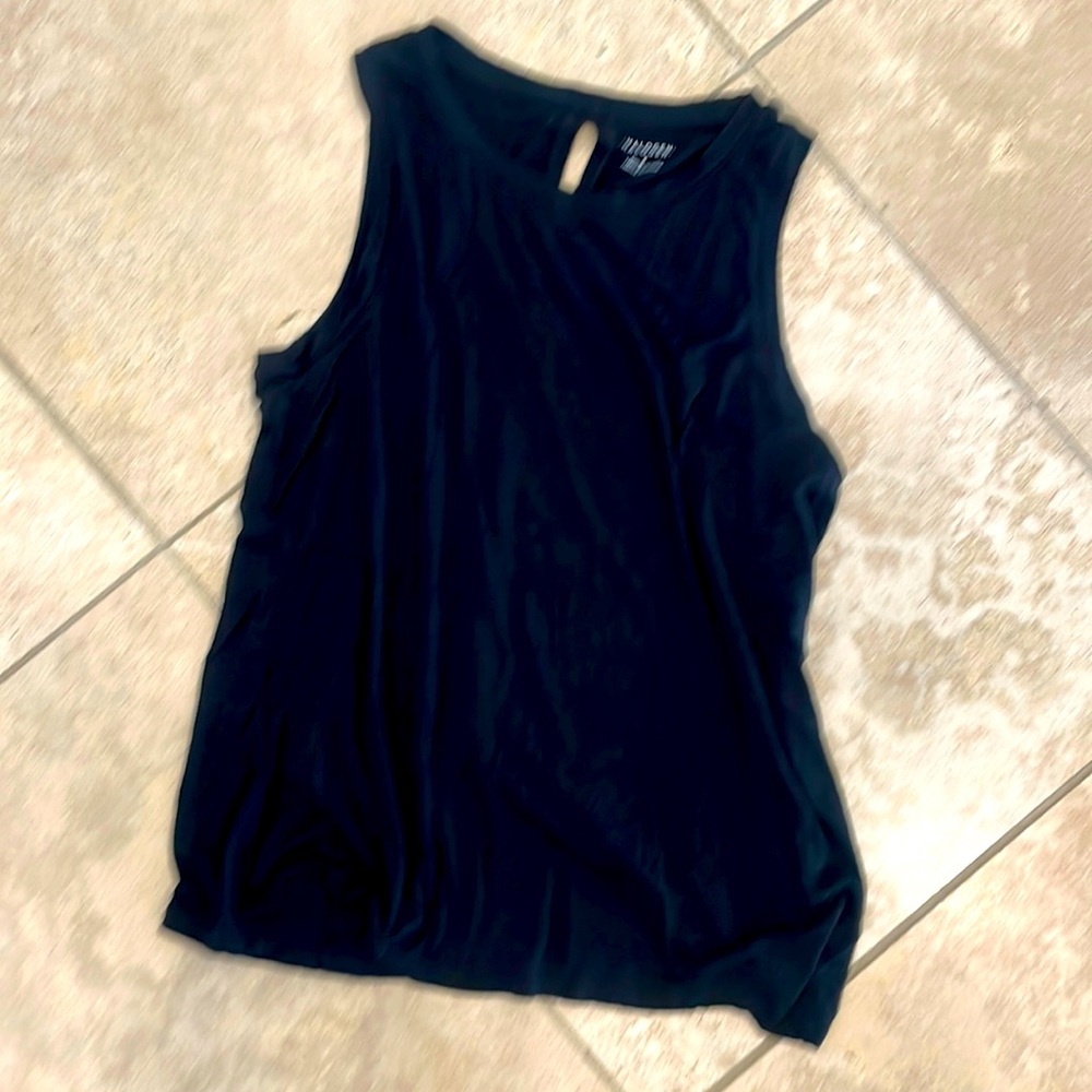 Halogen size small black shirt in good condition